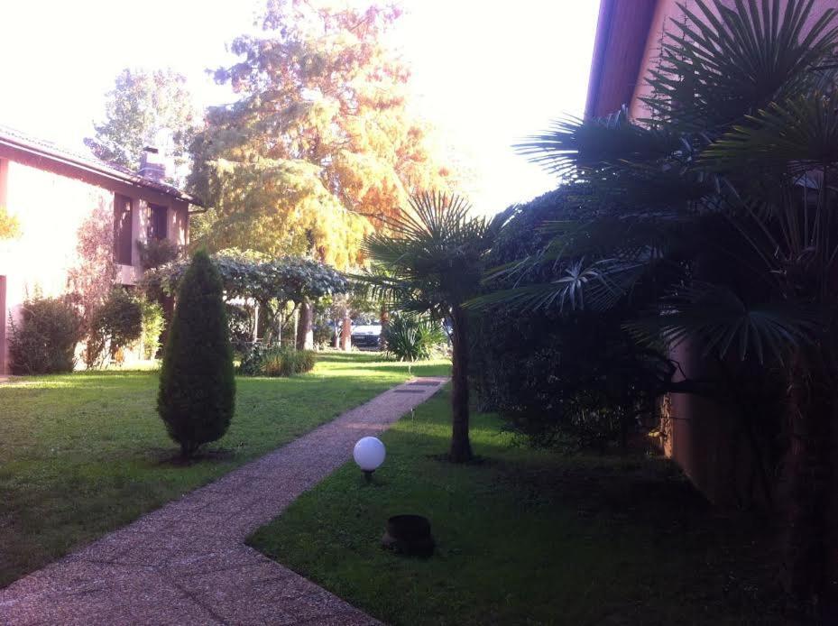 Hotel - Restaurant De La Paix Barbotan-les-Thermes Exterior photo